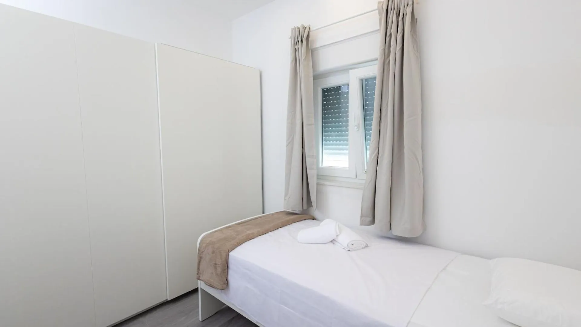 Luxury Apartment Seayou Kastela 0*,